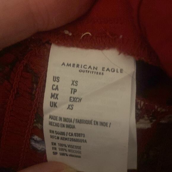 American Eagle Outfitters floral ruffle sleeve crop top - Picture 3 of 8